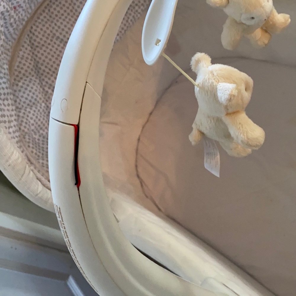 Bassinet - Picture 2 of 3
